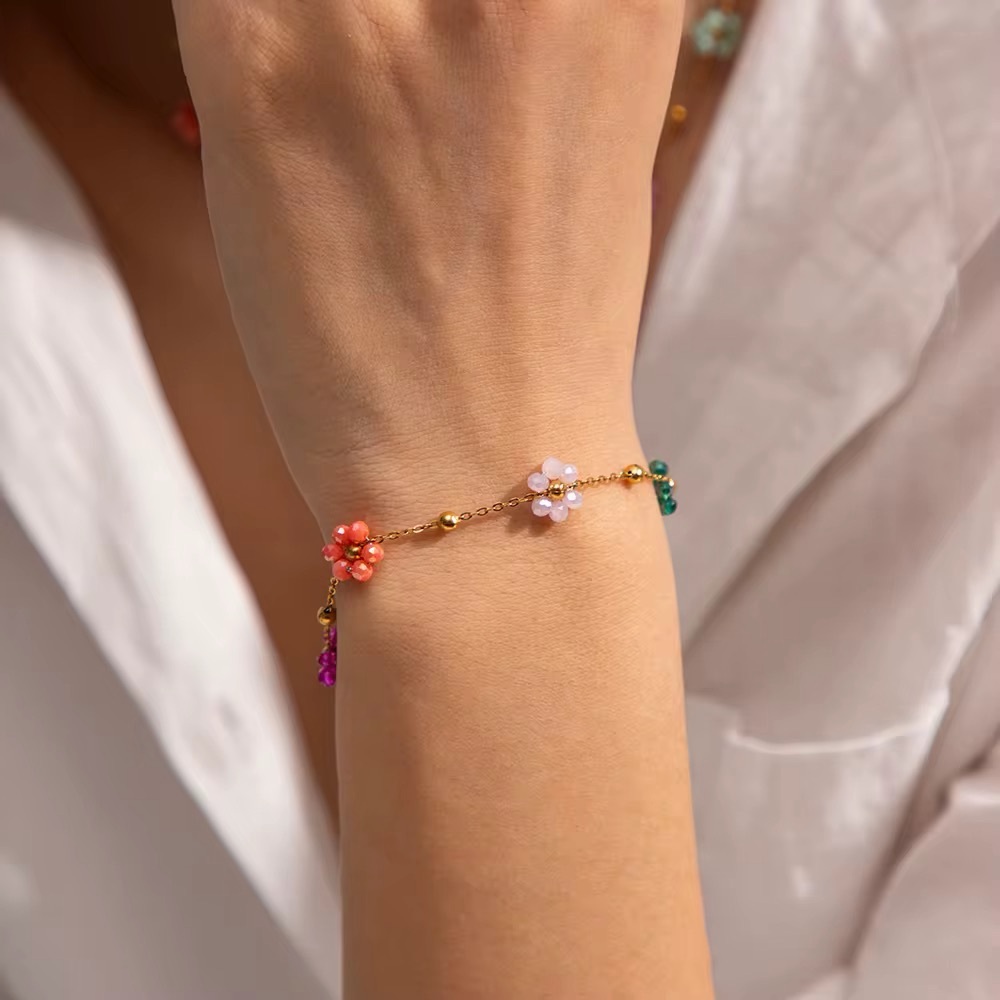 18K Gold Plated Colorful Flower Charms Bracelet - Picture 3 of 10